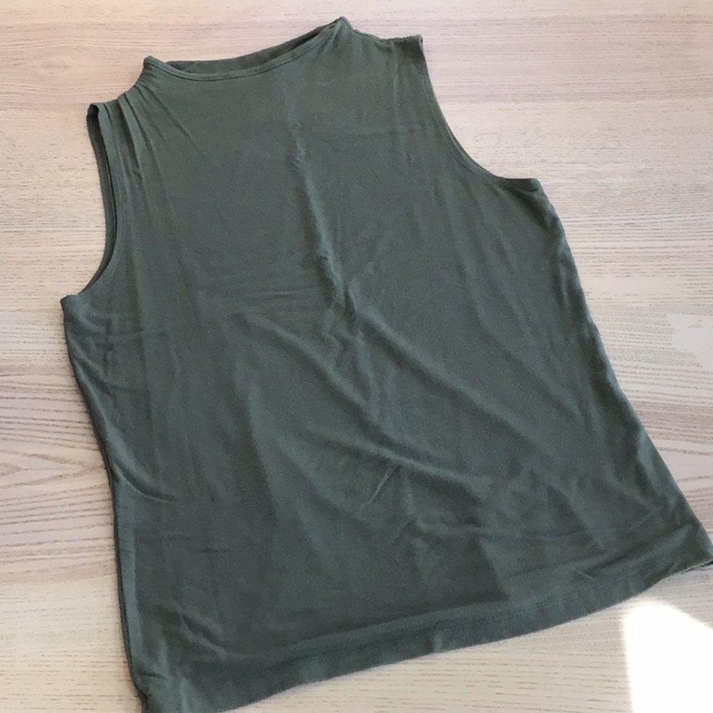 Old navy tank
